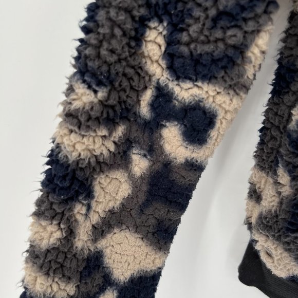 Z by Zella Urban Camo Print Faux Shearling Fleece Pullover Teddy Hoodie Size XS - Picture 10 of 13